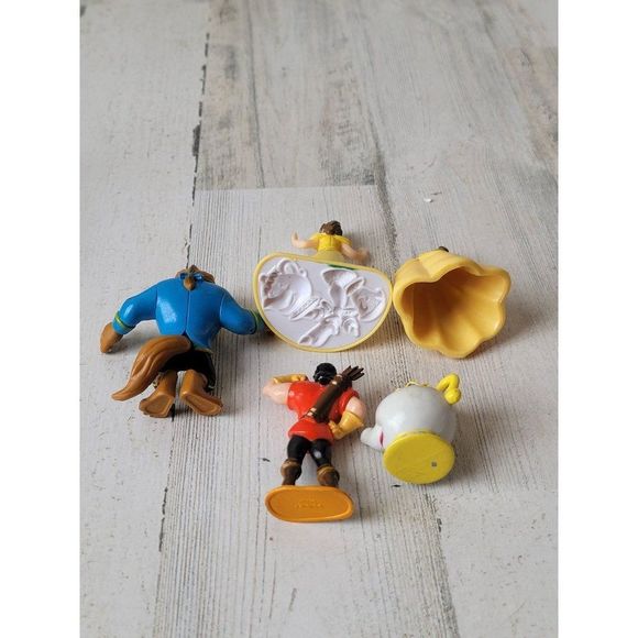 Beauty Beast playset Gaston Mrs pot Bell Disney toy figure - Picture 9 of 11